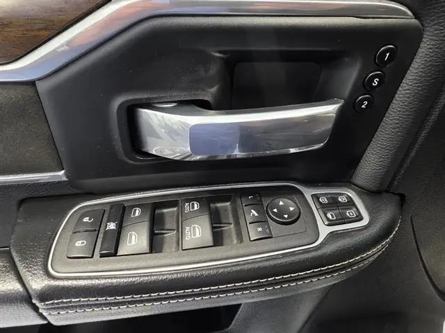 2023 Ram 3500 Laramie Crew Cab 4x4 6'4" Box