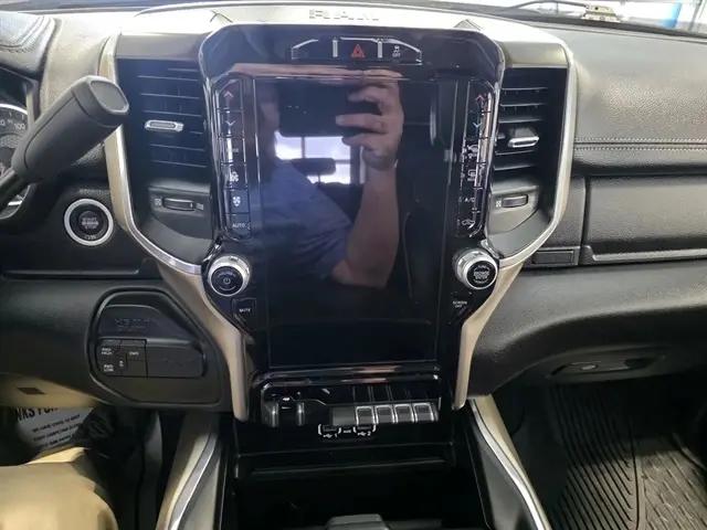 2023 Ram 3500 Laramie Crew Cab 4x4 6'4" Box