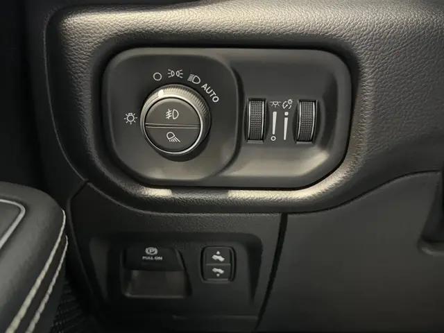 2022 Ram 1500 Laramie Crew Cab 4x4 5'7" Box