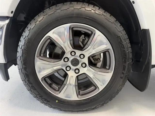 2022 Ram 1500 Laramie Crew Cab 4x4 5'7" Box