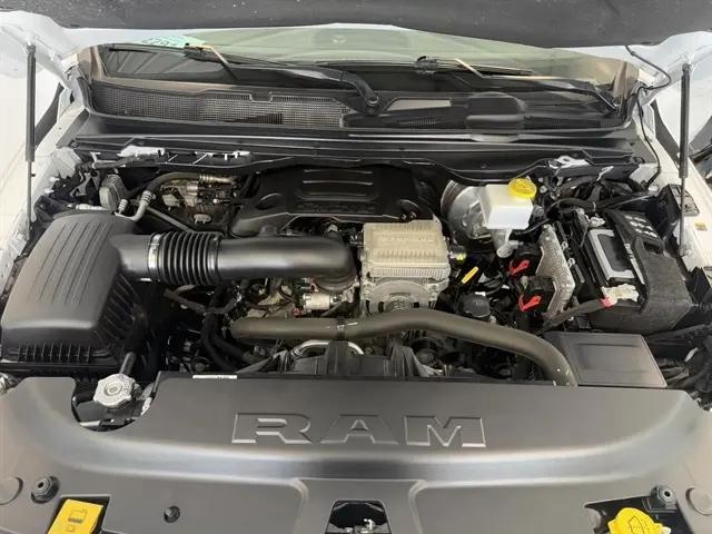 2022 Ram 1500 Laramie Crew Cab 4x4 5'7" Box