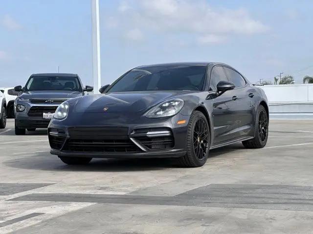 2017 Porsche Panamera Turbo