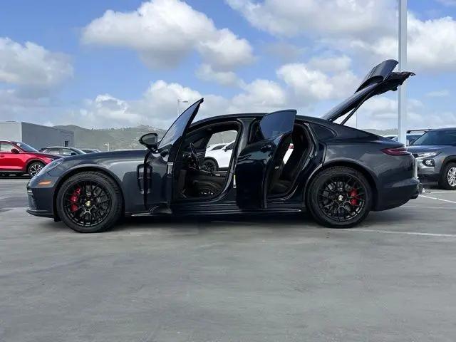 2017 Porsche Panamera Turbo