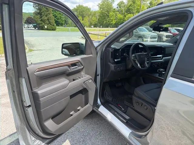 2026 Chevrolet Silverado 1500 4WD Crew Cab Standard Bed LT Trail Boss