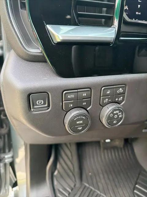 2026 Chevrolet Silverado 1500 4WD Crew Cab Standard Bed LT Trail Boss