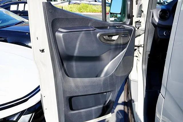 2024 Mercedes-Benz Sprinter 2500 Standard Roof 4-Cyl Diesel HO