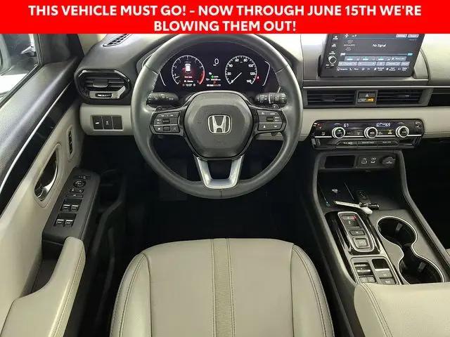 2025 Honda Pilot Touring
