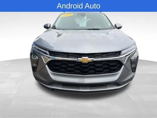 2025 Chevrolet Trax FWD LT