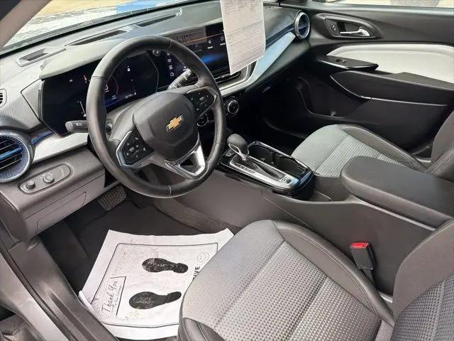 2025 Chevrolet Trax FWD LT