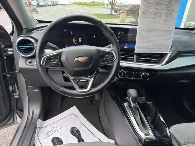 2025 Chevrolet Trax FWD LT