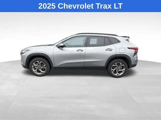 2025 Chevrolet Trax FWD LT