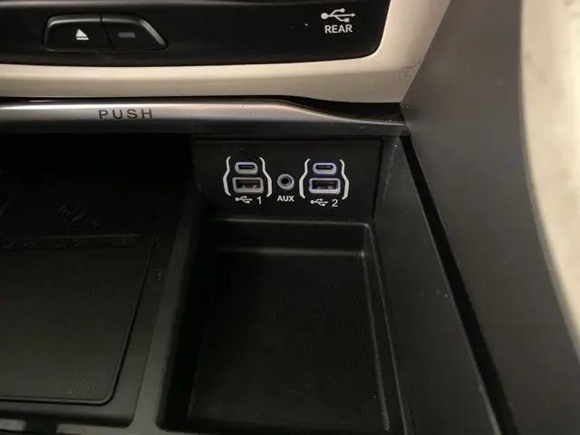 2021 Chrysler Pacifica Hybrid Limited