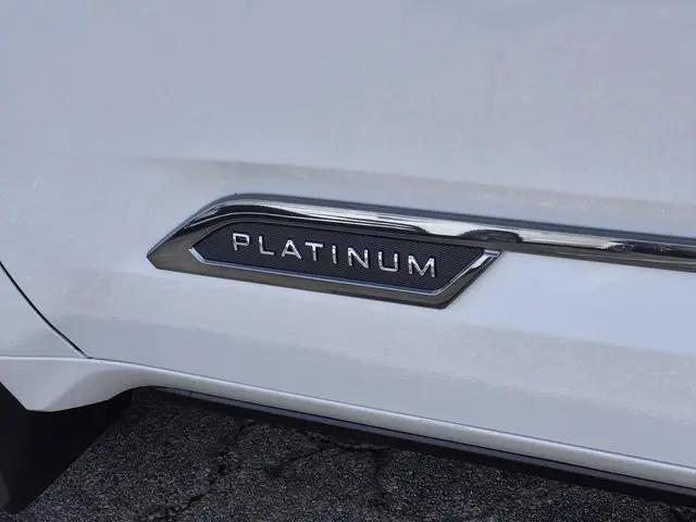 2026 Toyota Tundra Platinum CrewMax 5.5' Bed