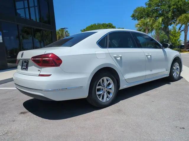 2017 Volkswagen Passat 1.8T S