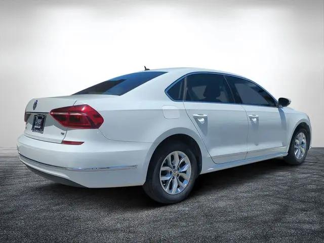 2017 Volkswagen Passat 1.8T S