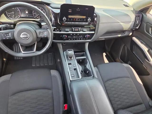 2025 Nissan Pathfinder SV FWD