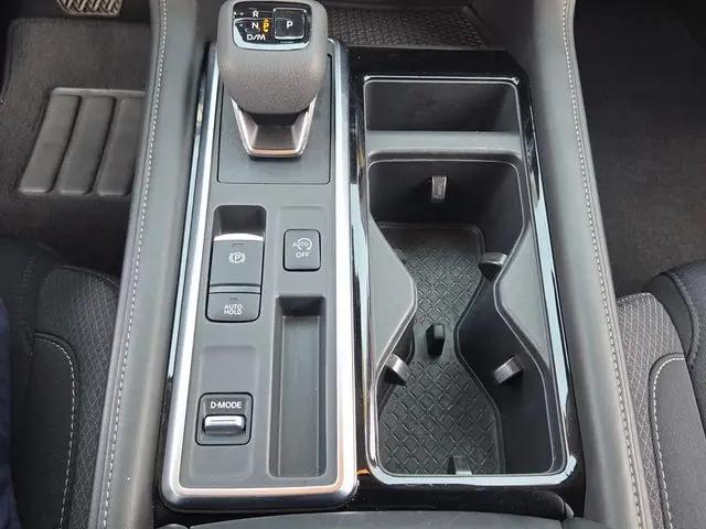 2025 Nissan Pathfinder SV FWD