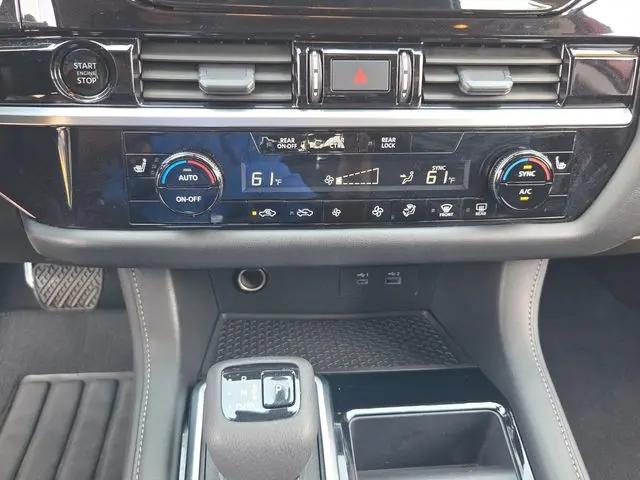 2025 Nissan Pathfinder SV FWD