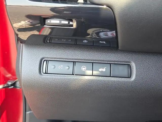 2025 Nissan Pathfinder SV FWD