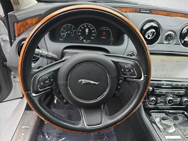 2019 Jaguar XJ R-Sport