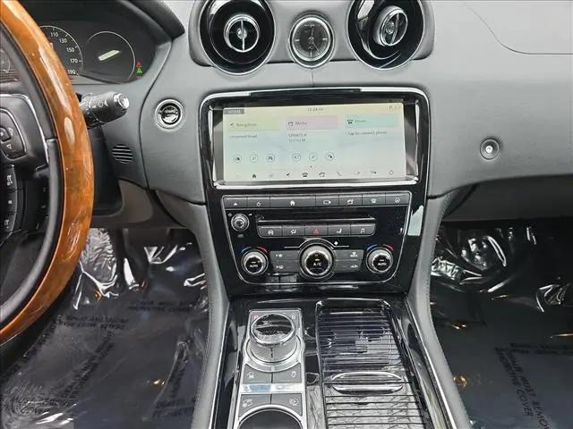 2019 Jaguar XJ R-Sport