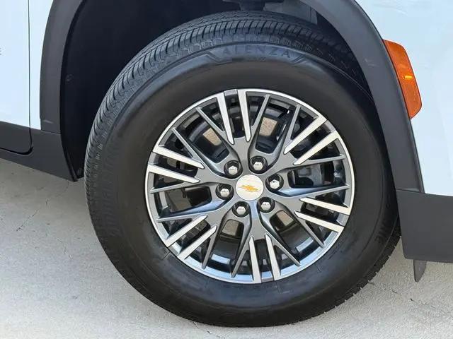 2025 Chevrolet Traverse FWD LT