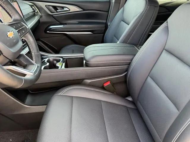2025 Chevrolet Traverse FWD LT
