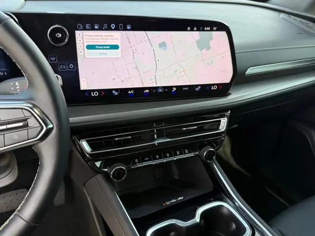 2025 Chevrolet Traverse FWD LT