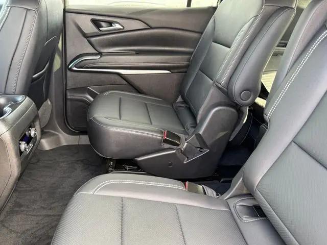 2025 Chevrolet Traverse FWD LT