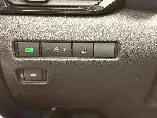 2024 Nissan Sentra SR Xtronic CVT