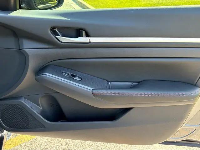 2026 Nissan Altima SR FWD