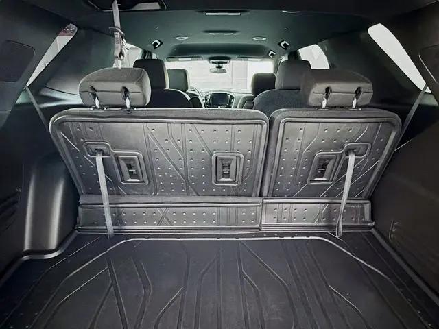2023 Chevrolet Traverse AWD LT Cloth