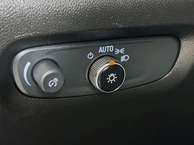 2023 Chevrolet Traverse AWD LT Cloth