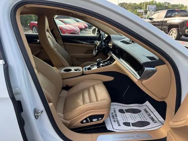 2018 Porsche Panamera Panamera