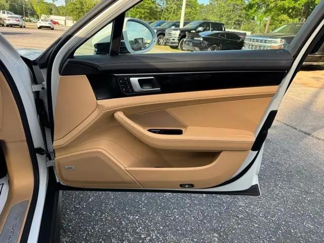2018 Porsche Panamera Panamera