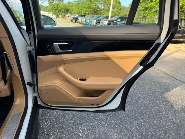 2018 Porsche Panamera Panamera