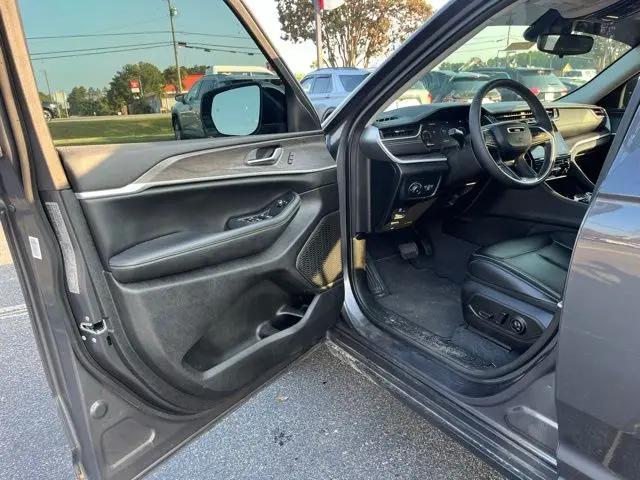 2023 Jeep Grand Cherokee Limited 4x2