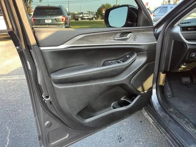 2023 Jeep Grand Cherokee Limited 4x2