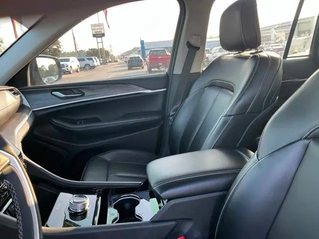 2023 Jeep Grand Cherokee Limited 4x2