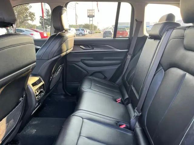 2023 Jeep Grand Cherokee Limited 4x2