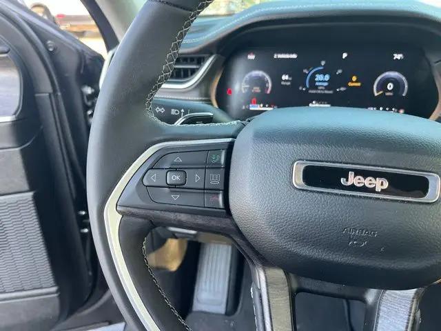 2023 Jeep Grand Cherokee Limited 4x2