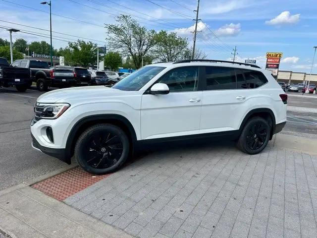 2026 Volkswagen Atlas SE with Technology