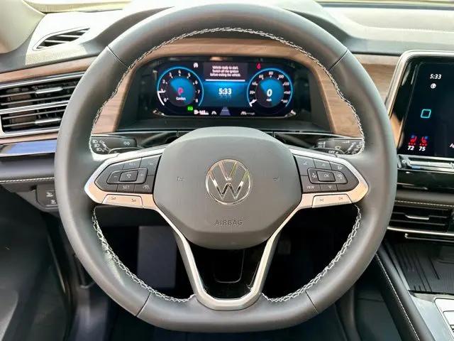 2026 Volkswagen Atlas SE with Technology