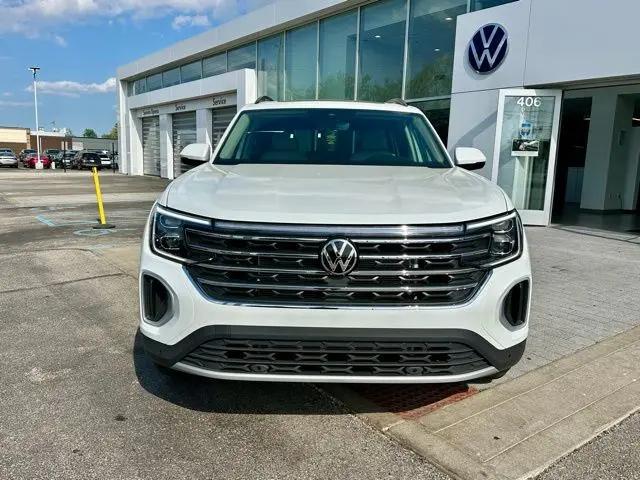 2026 Volkswagen Atlas SE with Technology