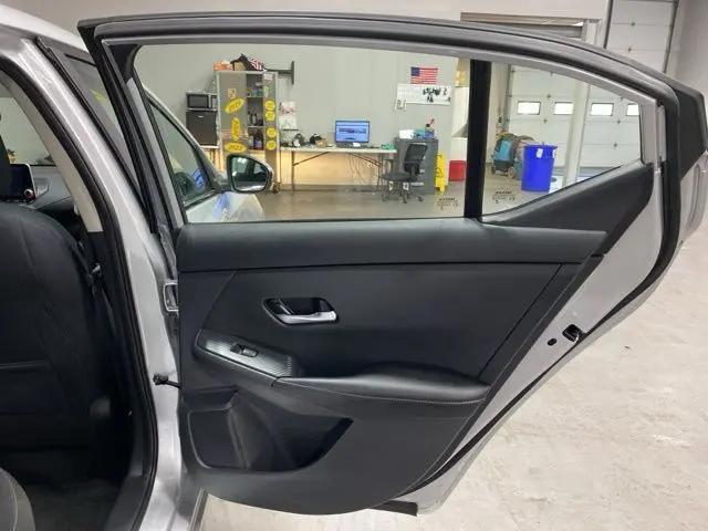2023 Nissan Sentra SV Xtronic CVT