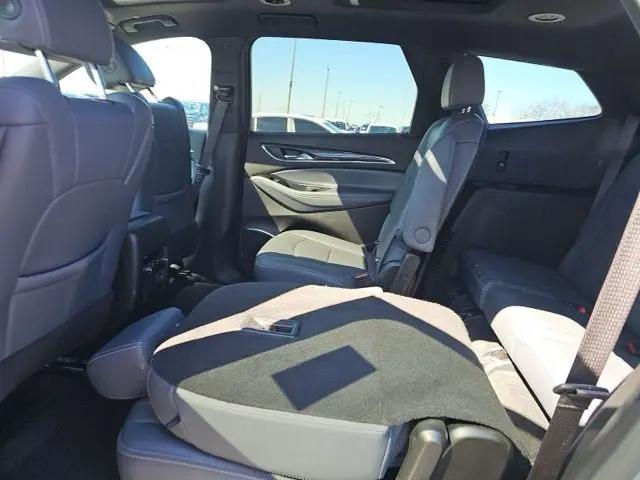 2023 Buick Enclave Essence AWD