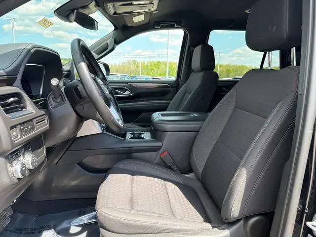 2023 GMC Yukon SLE