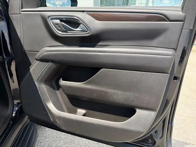 2023 GMC Yukon SLE
