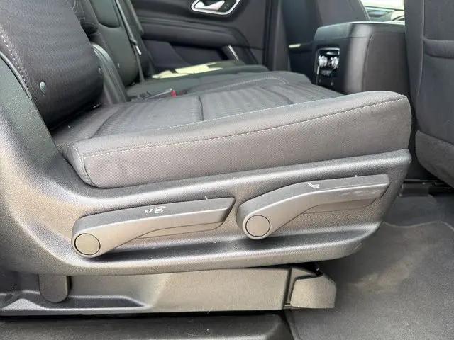 2023 GMC Yukon SLE