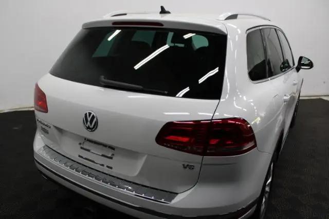 2015 Volkswagen Touareg V6 Sport